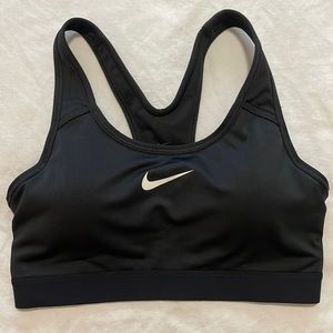 Nike Dri-Fit sports bra Size Small never worn !